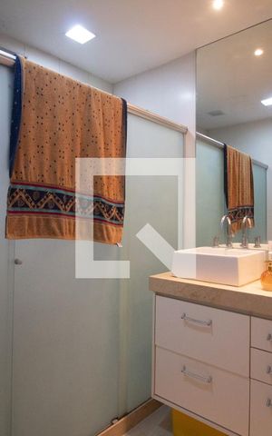 Apartamento para alugar com 140m², 3 quartos e 1 vaga Apartamento para alugar com 140m², 3 quartos e 1 vagaBanheiro social