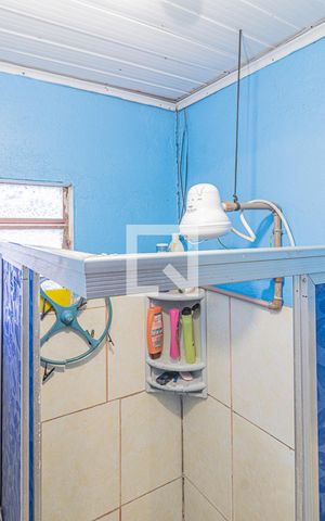 Casa à venda com 366m², 2 quartos e 2 vagasBanheiro 1