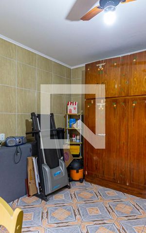 Casa à venda com 440m², 5 quartos e 7 vagas Casa à venda com 440m², 5 quartos e 7 vagasQuarto 1 - Casa 2