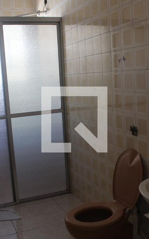 Casa à venda com 300m², 4 quartos e 5 vagasBanheiro 2