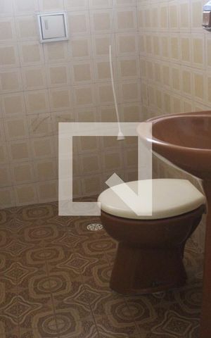 Casa à venda com 300m², 4 quartos e 5 vagasBanheiro 01
