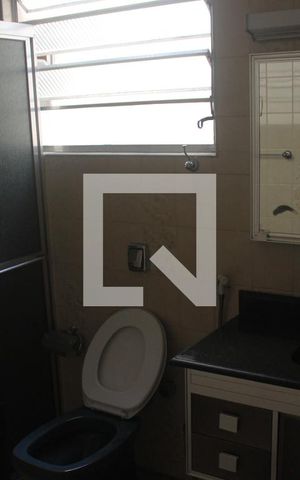 Casa à venda com 300m², 4 quartos e 5 vagasBanheiro Suíte 2