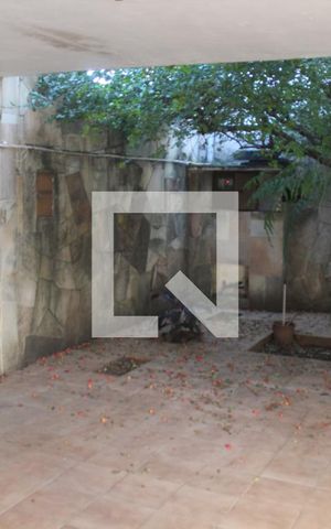 Casa à venda com 300m², 4 quartos e 5 vagasQuintal