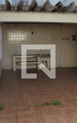 Casa à venda com 300m², 4 quartos e 5 vagasLavanderia