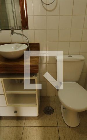 Apartamento para alugar com 59m², 2 quartos e sem vagaBanheiro