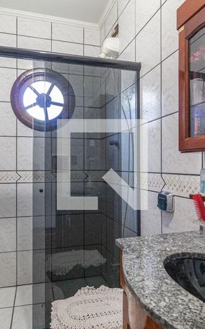 Casa à venda com 208m², 4 quartos e 2 vagasBanheiro