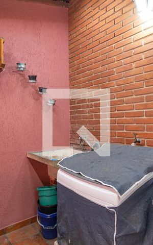 Casa à venda com 208m², 4 quartos e 2 vagasÁrea de serviço