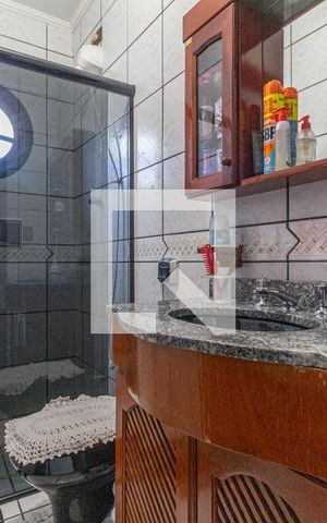 Casa à venda com 208m², 4 quartos e 2 vagasBanheiro