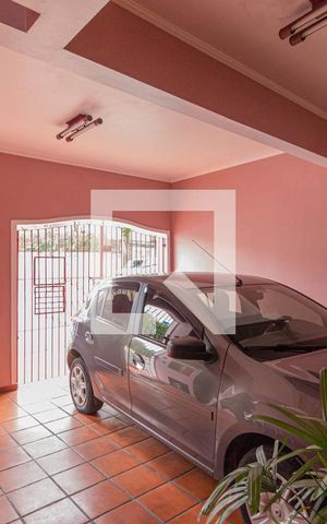 Casa à venda com 208m², 4 quartos e 2 vagasGaragem