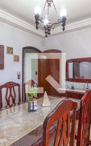 Casa à venda com 208m², 4 quartos e 2 vagasSala de jantar