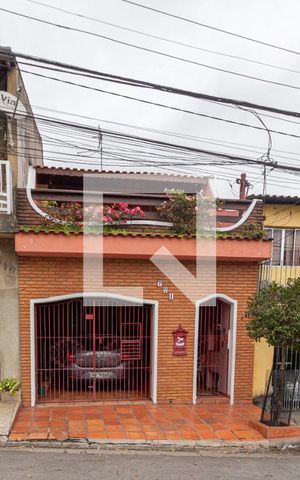 Casa à venda com 208m², 4 quartos e 2 vagasFachada