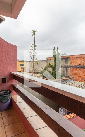 Casa à venda com 208m², 4 quartos e 2 vagasSacada