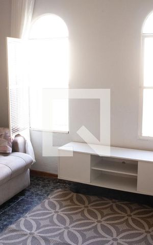 Casa à venda com 320m², 3 quartos e 2 vagas Casa à venda com 320m², 3 quartos e 2 vagasSala