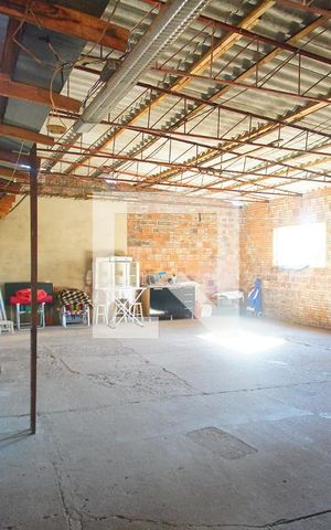 Casa à venda com 172m², 4 quartos e 2 vagaspeça secundária