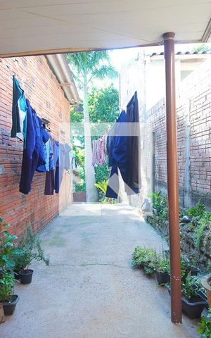 Casa à venda com 172m², 4 quartos e 2 vagasPátio