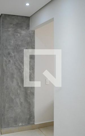 Apartamento à venda com 42m², 2 quartos e sem vaga Apartamento à venda com 42m², 2 quartos e sem vagaCorredor