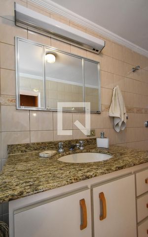 Casa à venda com 149m², 3 quartos e 2 vagasBanheiro Suíte 01