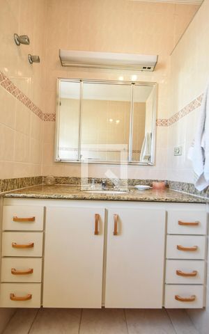 Casa à venda com 149m², 3 quartos e 2 vagasBanheiro 02