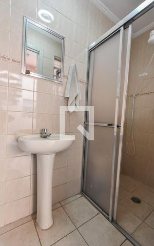 Casa à venda com 149m², 3 quartos e 2 vagasBanheiro de Serviços 