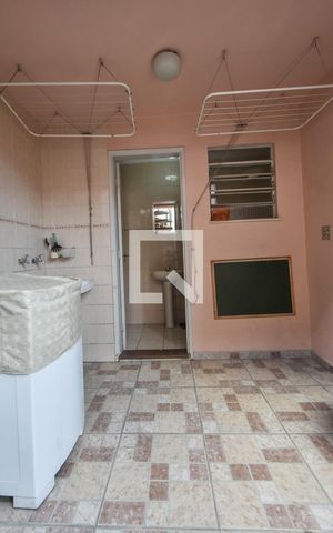 Casa à venda com 149m², 3 quartos e 2 vagasLavanderia 