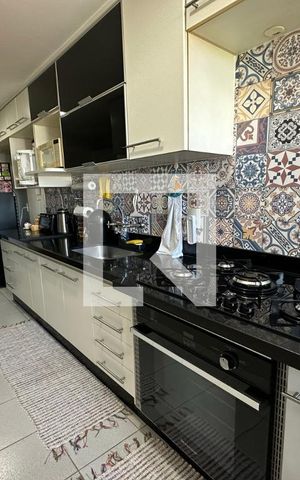 Apartamento à venda com 169m², 2 quartos e 2 vagas Apartamento à venda com 169m², 2 quartos e 2 vagasCozinha