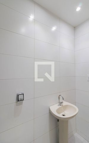 Casa à venda com 131m², 3 quartos e 2 vagasBanheiro