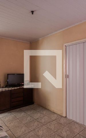 Casa à venda com 250m², 3 quartos e 2 vagas Casa à venda com 250m², 3 quartos e 2 vagasSala