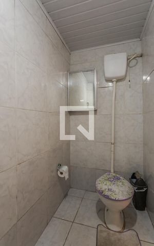 Casa à venda com 250m², 3 quartos e 2 vagas Casa à venda com 250m², 3 quartos e 2 vagasBanheiro