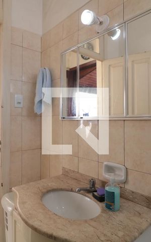 Casa à venda com 300m², 2 quartos e 8 vagasBanheiro