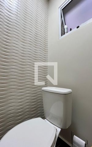 Casa à venda com 120m², 3 quartos e 2 vagas Casa à venda com 120m², 3 quartos e 2 vagasLavabo