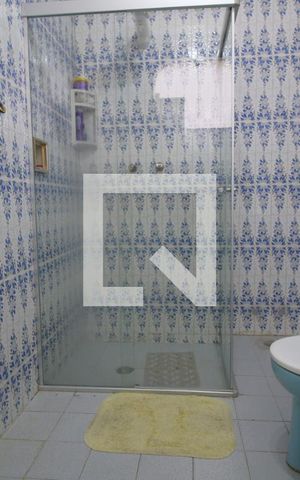 Casa à venda com 647m², 5 quartos e 8 vagasBanheiro da suíte 4