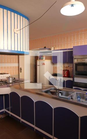 Casa à venda com 647m², 5 quartos e 8 vagasCozinha