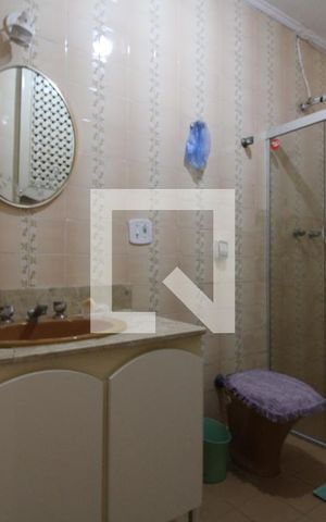 Casa à venda com 647m², 5 quartos e 8 vagasBanheiro da suíte 3