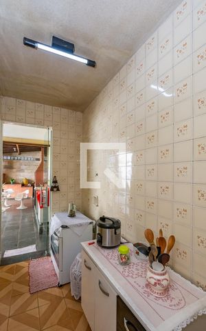 Casa para alugar com 470m², 4 quartos e 4 vagas Casa para alugar com 470m², 4 quartos e 4 vagasCozinha