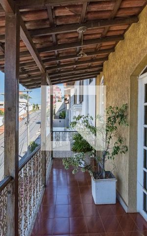 Casa para alugar com 470m², 4 quartos e 4 vagas Casa para alugar com 470m², 4 quartos e 4 vagasVista