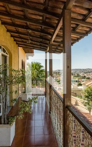 Casa para alugar com 470m², 4 quartos e 4 vagas Casa para alugar com 470m², 4 quartos e 4 vagasVista
