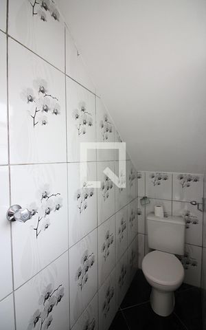 Casa à venda com 150m², 3 quartos e 2 vagasBanheiro de serviço