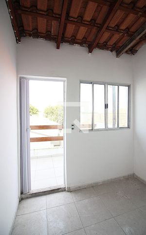 Casa à venda com 150m², 3 quartos e 2 vagasQuarto de Serviço