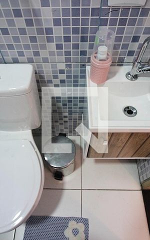 Casa à venda com 150m², 3 quartos e 2 vagasBanheiro Social