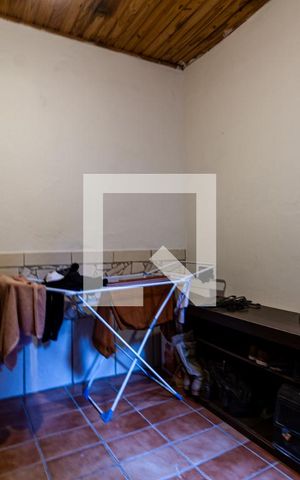 Casa à venda com 600m², 5 quartos e 3 vagas Casa à venda com 600m², 5 quartos e 3 vagasQuarto 2