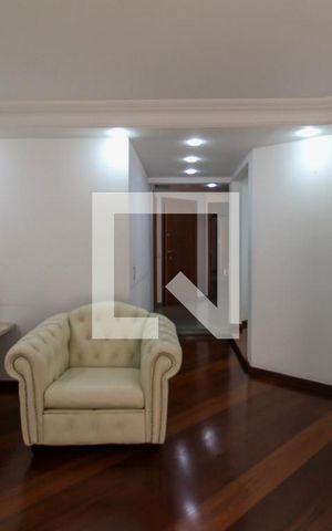 Apartamento à venda com 220m², 4 quartos e 3 vagas Apartamento à venda com 220m², 4 quartos e 3 vagasSala - Bar