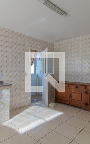 Apartamento à venda com 80m², 2 quartos e sem vaga Apartamento à venda com 80m², 2 quartos e sem vagaCozinha e Área de Serviço