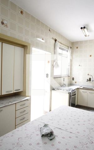 Casa à venda com 258m², 2 quartos e 2 vagasCozinha