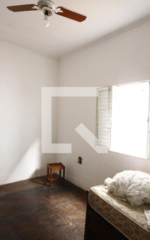 Casa à venda com 258m², 2 quartos e 2 vagasQuarto 2