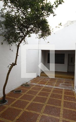 Casa à venda com 258m², 2 quartos e 2 vagasQuintal