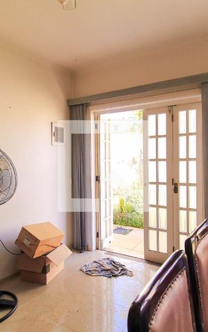 Casa à venda com 501m², 2 quartos e 3 vagasSala