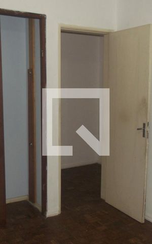 Apartamento à venda com 74m², 2 quartos e 1 vagaQuarto 2