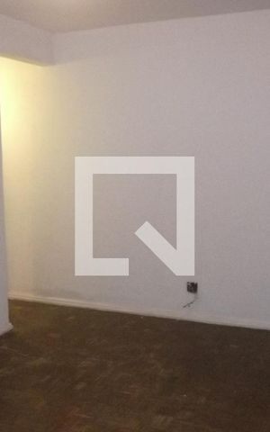 Apartamento à venda com 74m², 2 quartos e 1 vagaSala