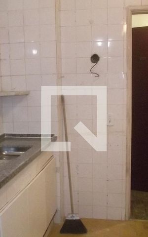Apartamento à venda com 74m², 2 quartos e 1 vagaCozinha