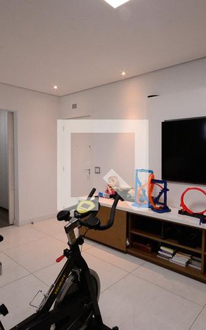 Apartamento à venda com 275m², 4 quartos e 4 vagas Apartamento à venda com 275m², 4 quartos e 4 vagasSala 2